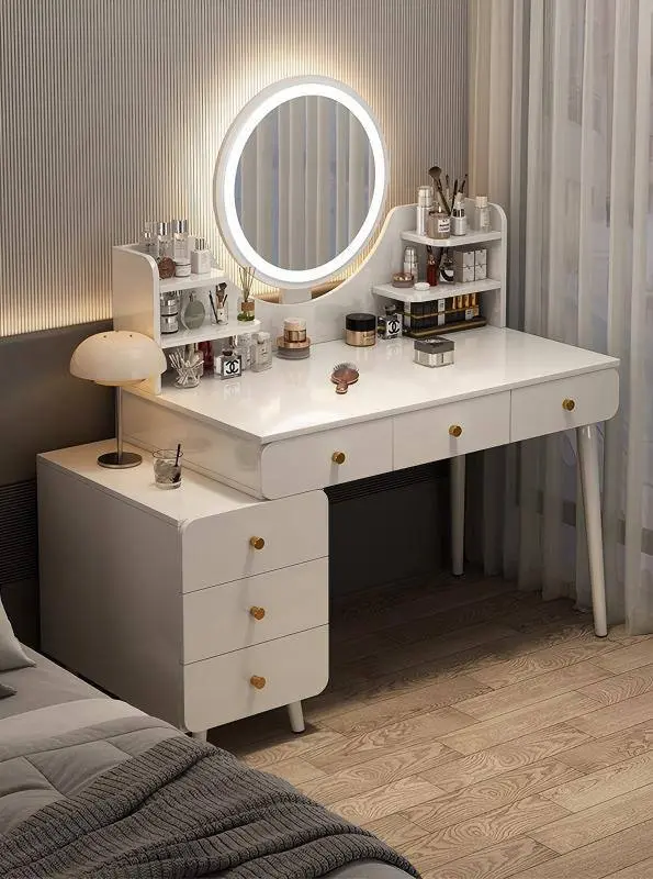 بيرو بشكل عصري مع مراة مضيئة