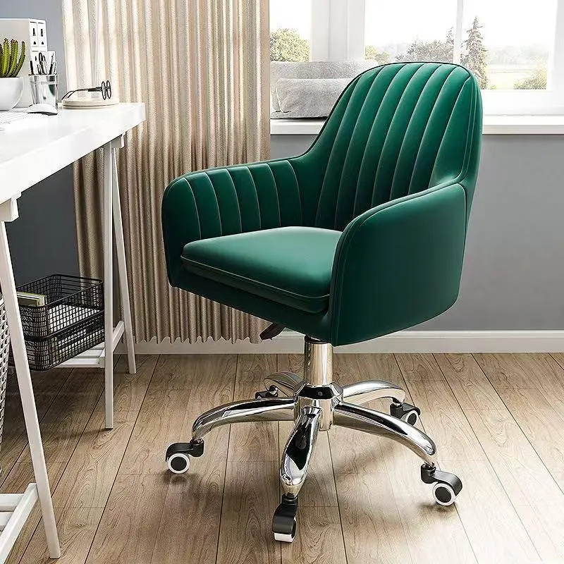 كرسي بتصميم عصري