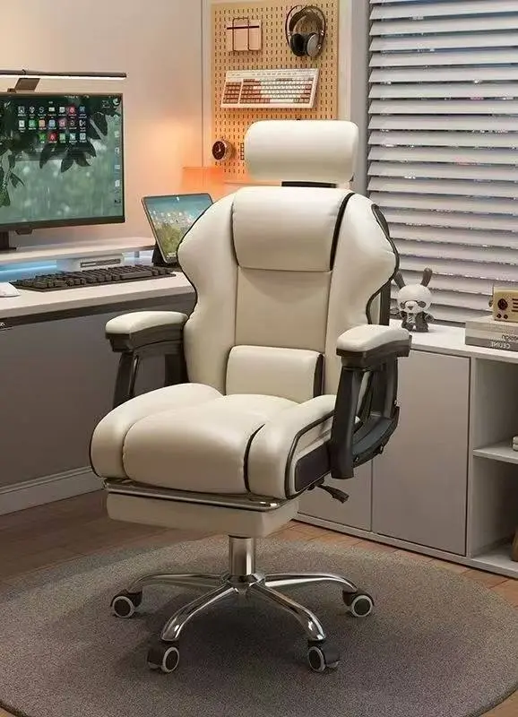 كرسي باللون البيض المميز